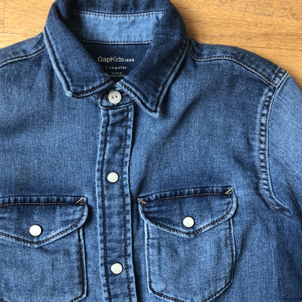 GAP jean shirt with snaps - Picture 2 of 4